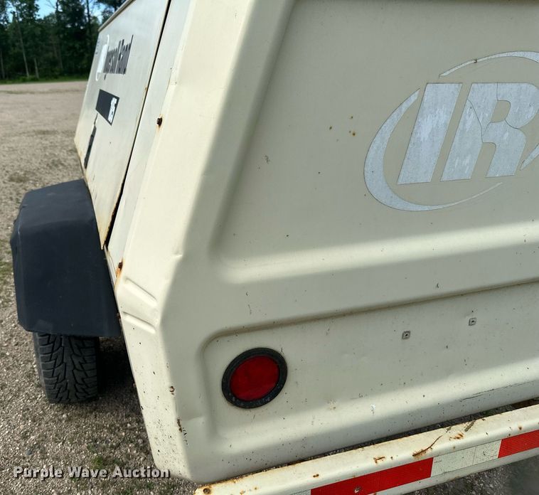 image for item EB2693 1994 Ingersoll Rand 185 air compressor