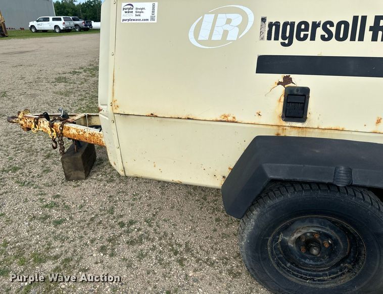 image for item EB2693 1994 Ingersoll Rand 185 air compressor