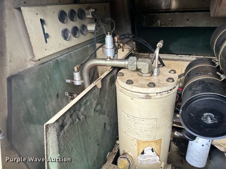 image for item EB2693 1994 Ingersoll Rand 185 air compressor
