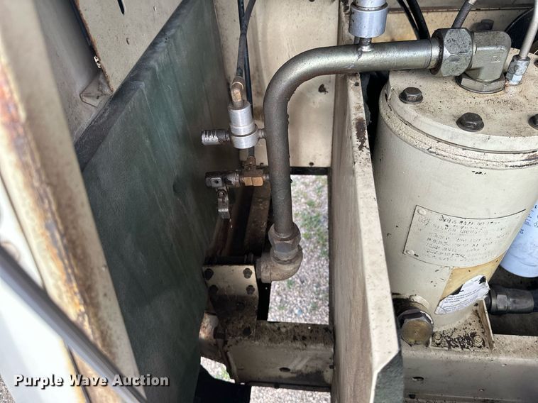 image for item EB2693 1994 Ingersoll Rand 185 air compressor