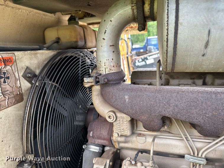 image for item EB2693 1994 Ingersoll Rand 185 air compressor