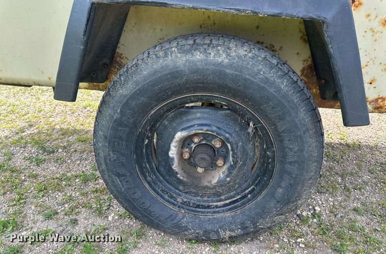 image for item EB2693 1994 Ingersoll Rand 185 air compressor