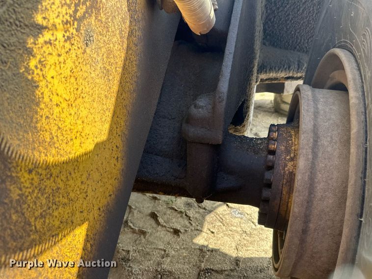 image for item EB2699 1972 Caterpillar 980B wheel loader