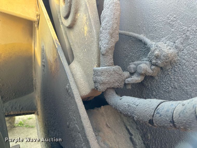 image for item EB2699 1972 Caterpillar 980B wheel loader