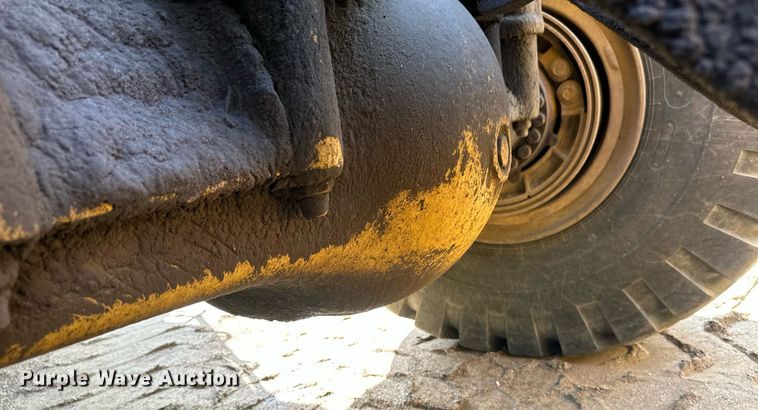 image for item EB2699 1972 Caterpillar 980B wheel loader