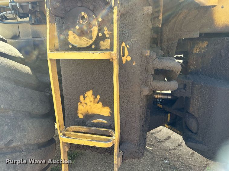 image for item EB2699 1972 Caterpillar 980B wheel loader