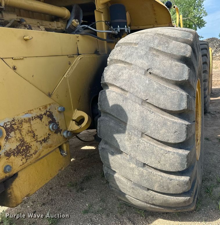 image for item EB2699 1972 Caterpillar 980B wheel loader