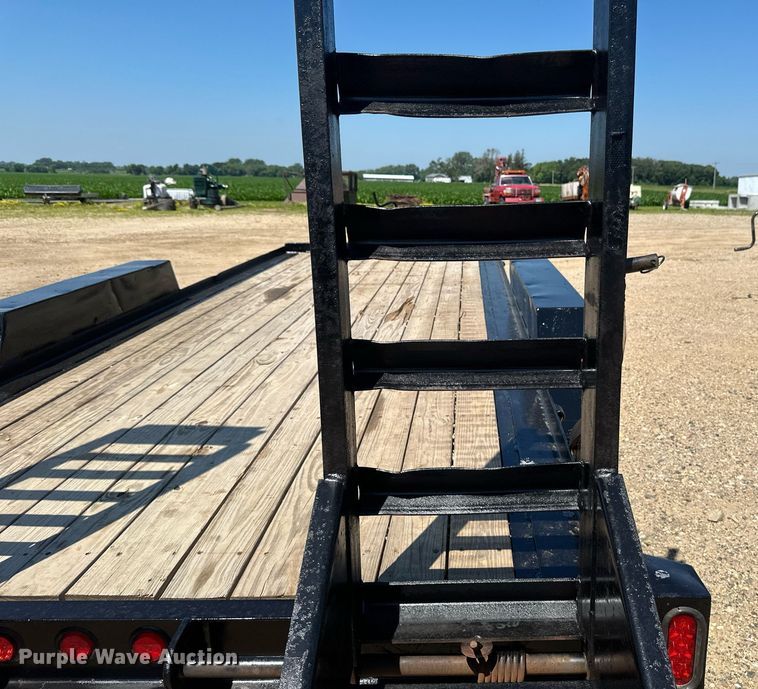 image for item EB2707 2007 Big Tow equipment trailer