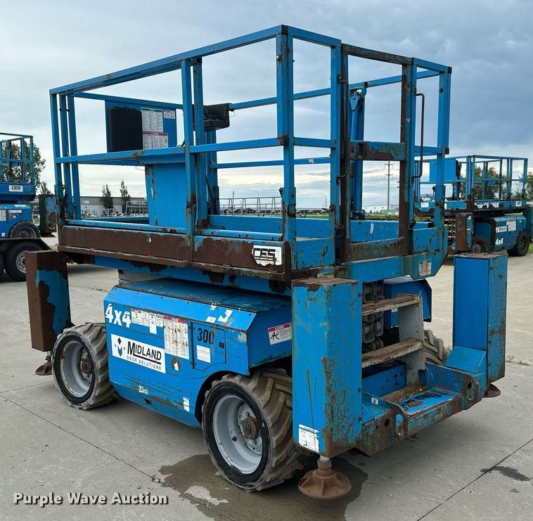 image for item EB2716 2006 Genie GS2668 RT scissor lift