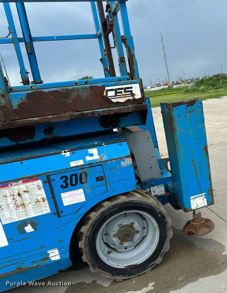 image for item EB2716 2006 Genie GS2668 RT scissor lift