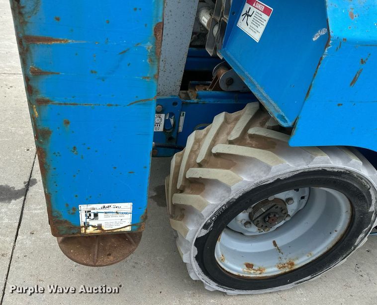 image for item EB2716 2006 Genie GS2668 RT scissor lift