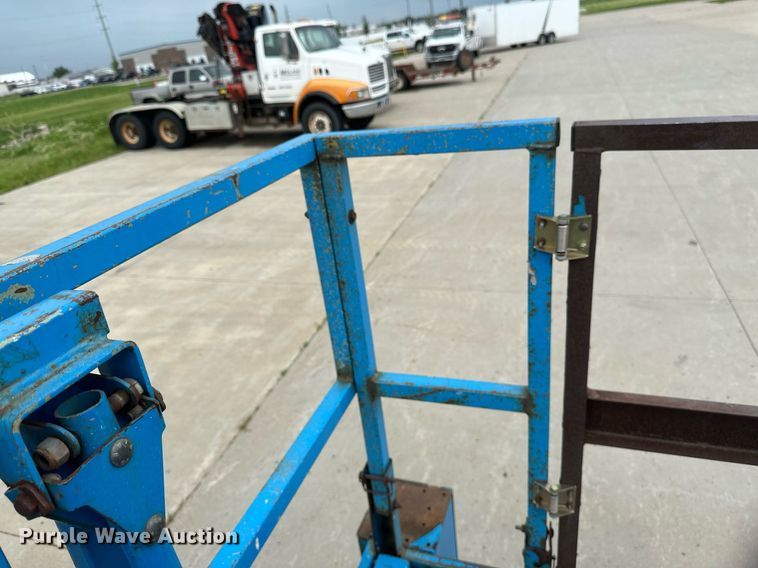image for item EB2716 2006 Genie GS2668 RT scissor lift