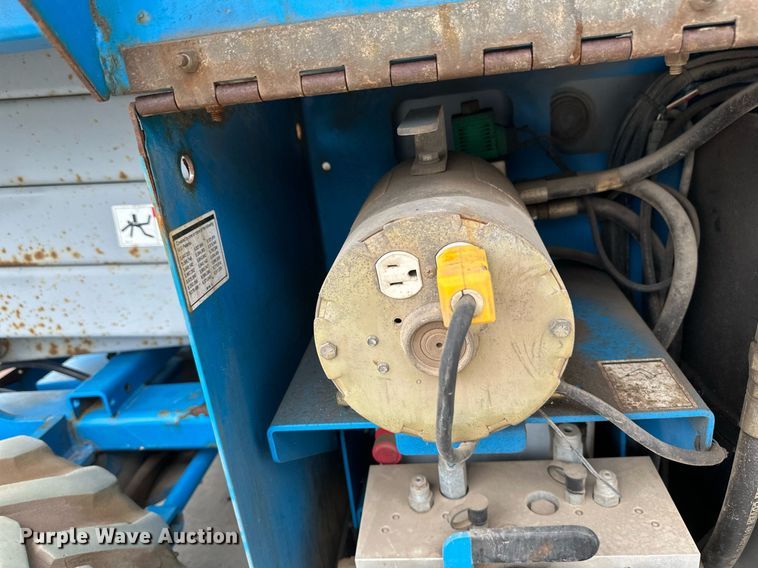 image for item EB2716 2006 Genie GS2668 RT scissor lift