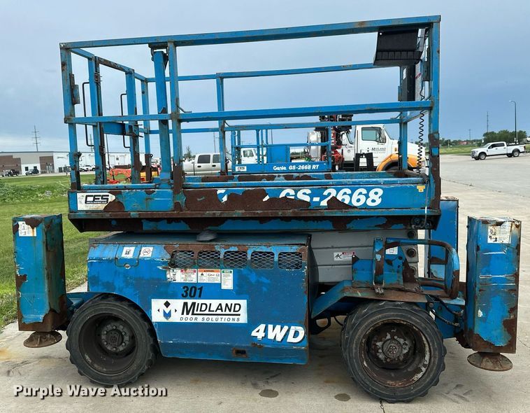 image for item EB2717 2006 Genie GS-2668 scissor lift