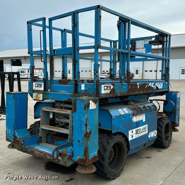 image for item EB2717 2006 Genie GS-2668 scissor lift