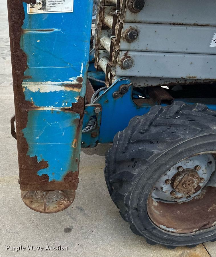 image for item EB2717 2006 Genie GS-2668 scissor lift