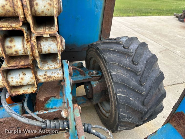 image for item EB2717 2006 Genie GS-2668 scissor lift