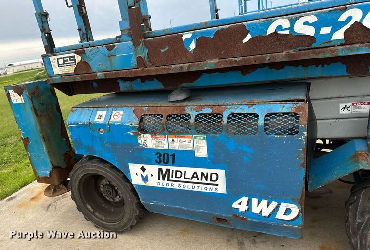 image for item EB2717 2006 Genie GS-2668 scissor lift