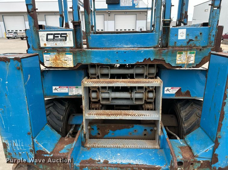 image for item EB2717 2006 Genie GS-2668 scissor lift