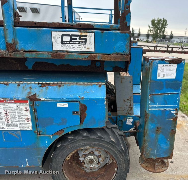 image for item EB2717 2006 Genie GS-2668 scissor lift