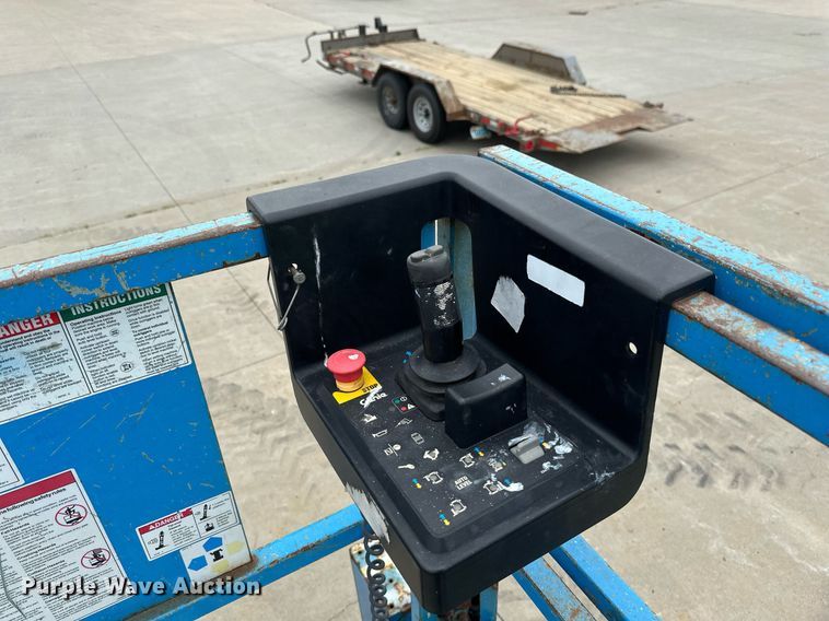 image for item EB2717 2006 Genie GS-2668 scissor lift