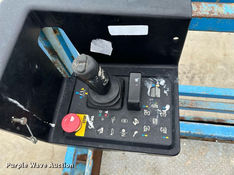 image for item EB2717 2006 Genie GS-2668 scissor lift