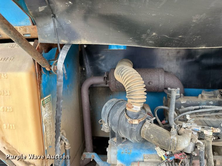 image for item EB2717 2006 Genie GS-2668 scissor lift