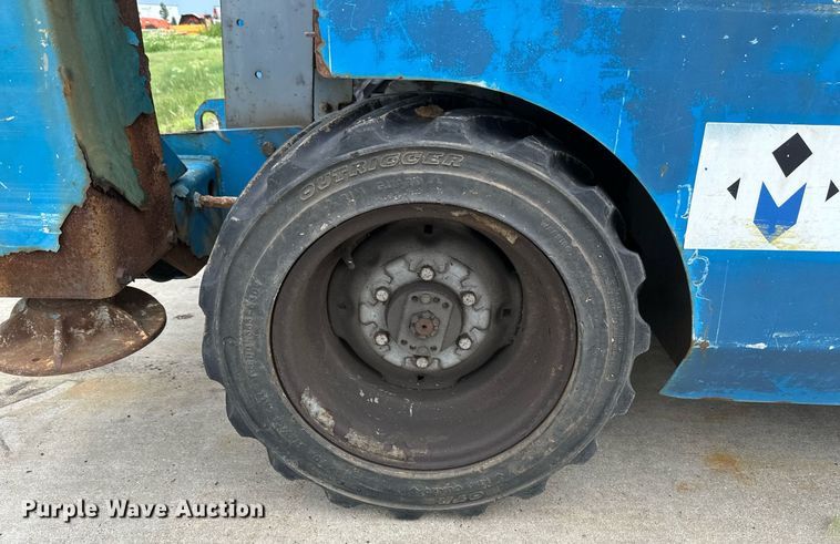 image for item EB2717 2006 Genie GS-2668 scissor lift