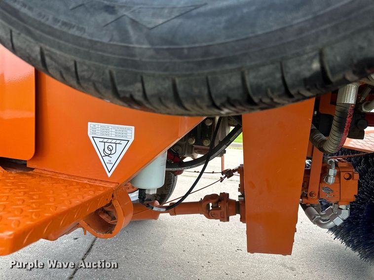 image for item EB2722 2024 Broce RCT350 broom