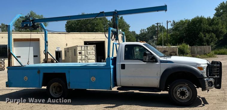 image for item EB2723 2011 Ford F550 Super Duty flatbed truck
