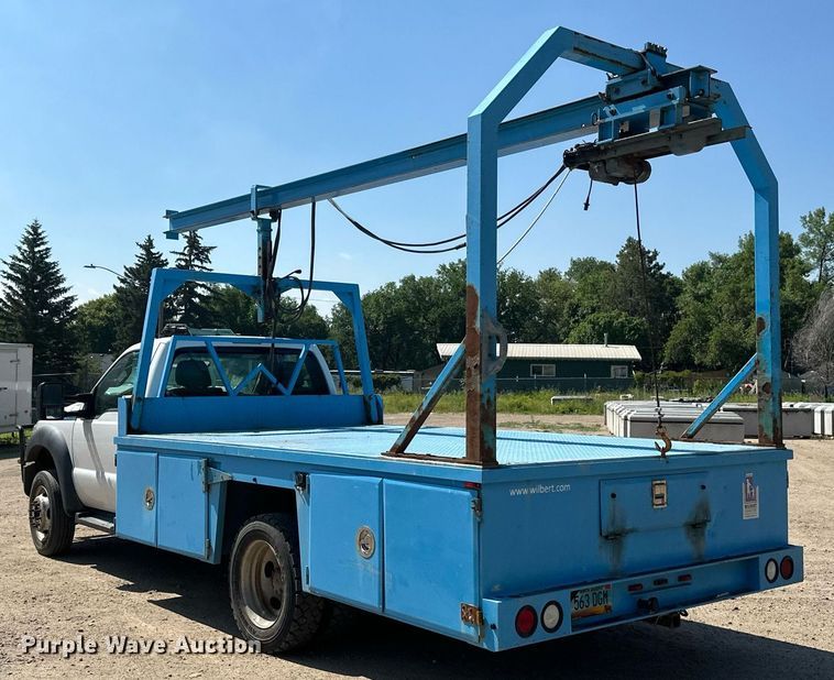 image for item EB2723 2011 Ford F550 Super Duty flatbed truck