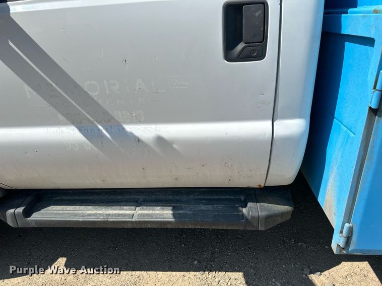 image for item EB2723 2011 Ford F550 Super Duty flatbed truck