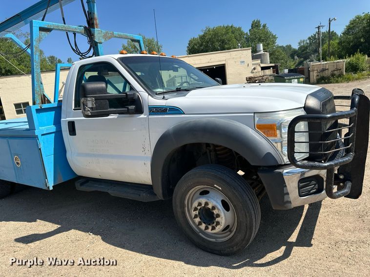 image for item EB2723 2011 Ford F550 Super Duty flatbed truck