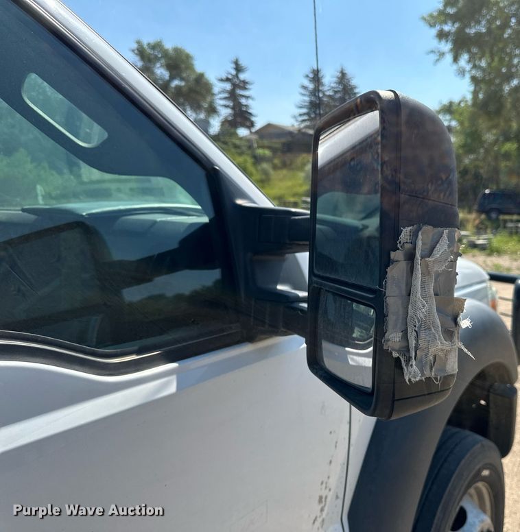 image for item EB2723 2011 Ford F550 Super Duty flatbed truck