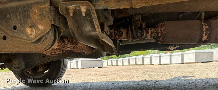 image for item EB2723 2011 Ford F550 Super Duty flatbed truck