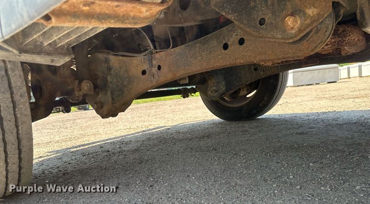 image for item EB2723 2011 Ford F550 Super Duty flatbed truck