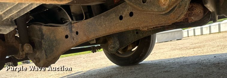 image for item EB2723 2011 Ford F550 Super Duty flatbed truck