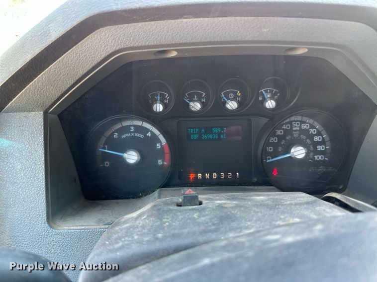 image for item EB2723 2011 Ford F550 Super Duty flatbed truck