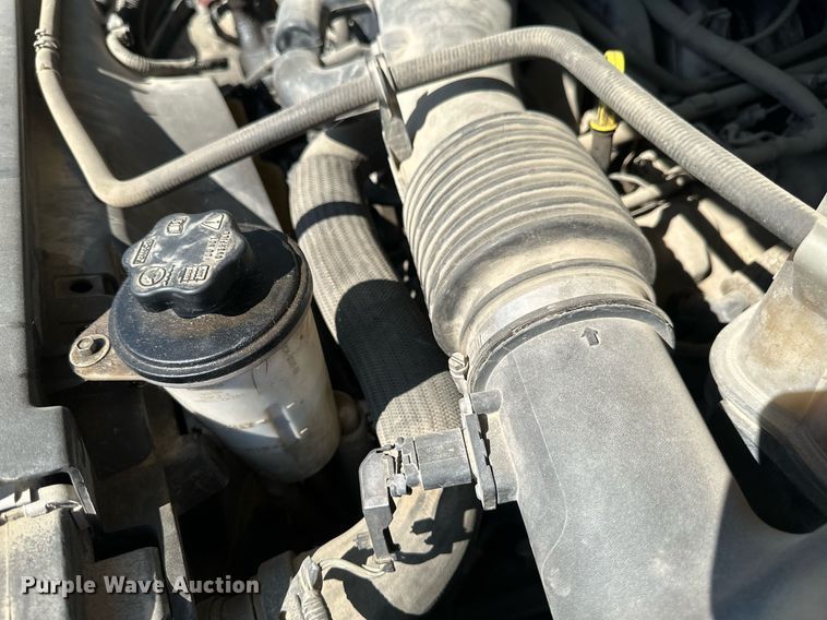 image for item EB2723 2011 Ford F550 Super Duty flatbed truck