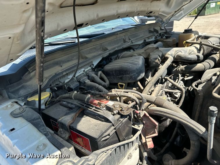 image for item EB2723 2011 Ford F550 Super Duty flatbed truck