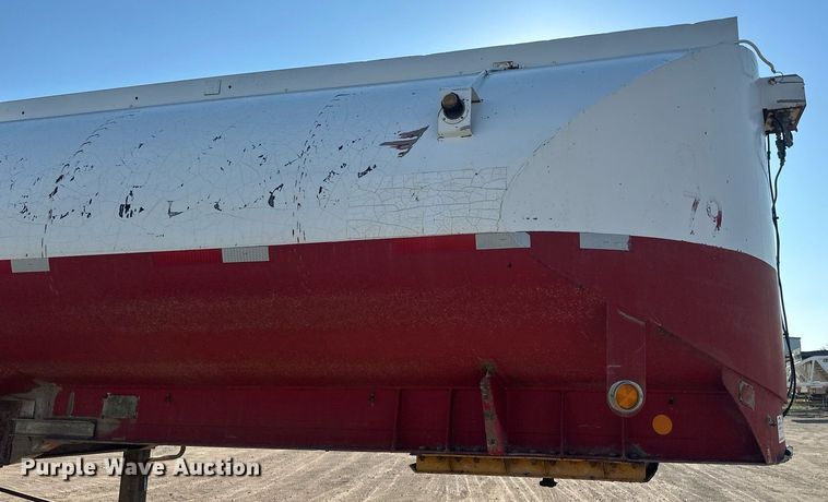 image for item EB2725 1957 Fruehauf tank trailer