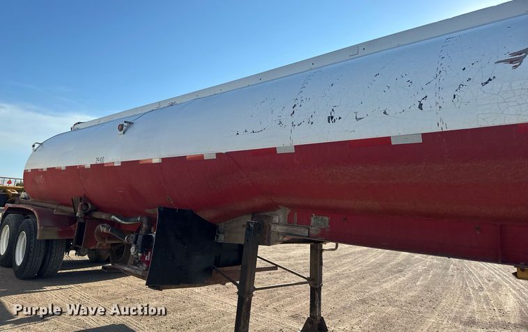 image for item EB2725 1957 Fruehauf tank trailer