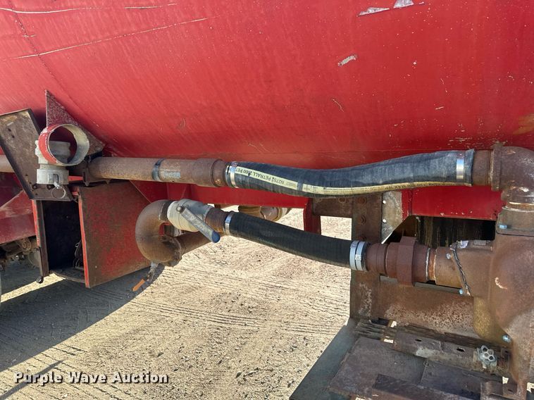 image for item EB2725 1957 Fruehauf tank trailer