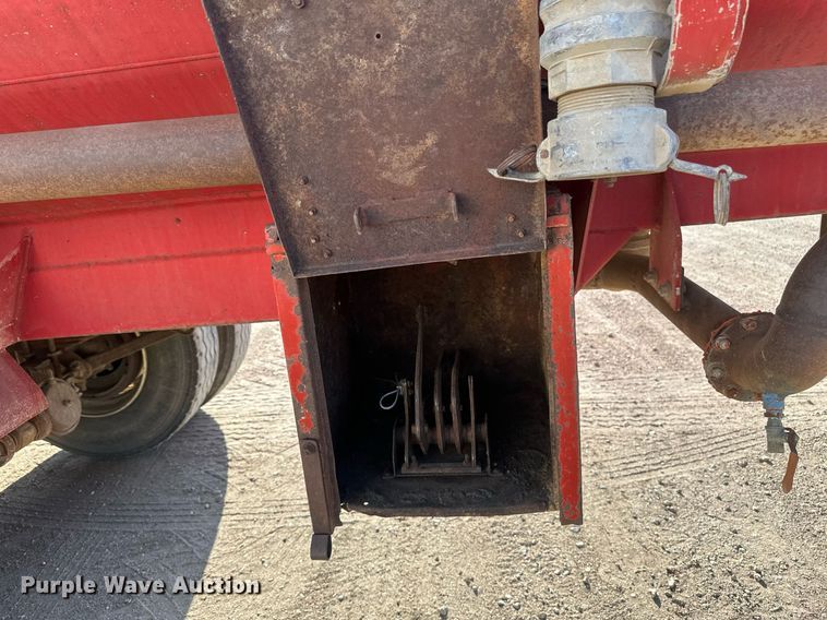 image for item EB2725 1957 Fruehauf tank trailer