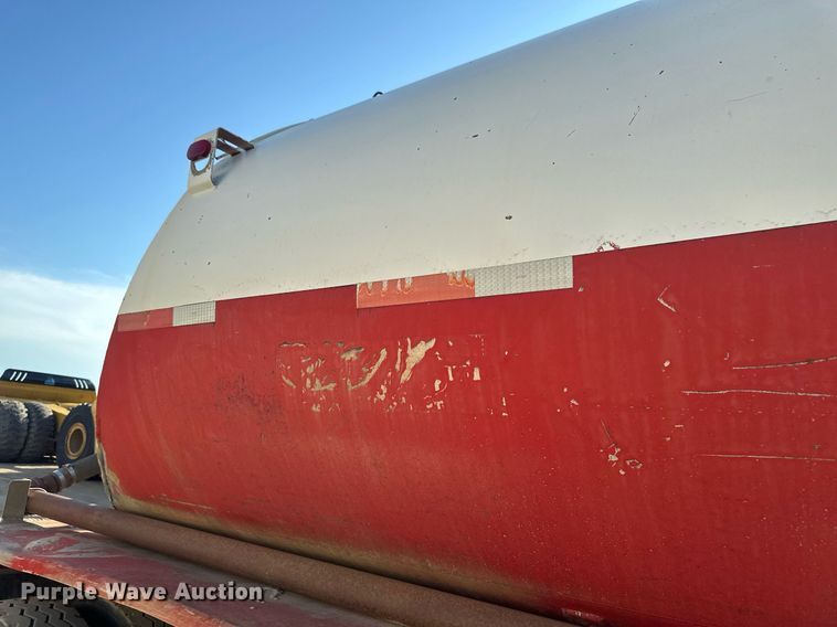 image for item EB2725 1957 Fruehauf tank trailer