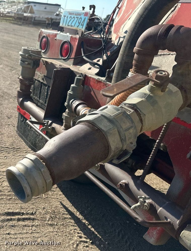 image for item EB2725 1957 Fruehauf tank trailer