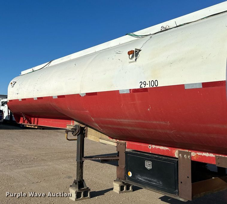 image for item EB2725 1957 Fruehauf tank trailer