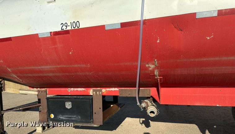 image for item EB2725 1957 Fruehauf tank trailer