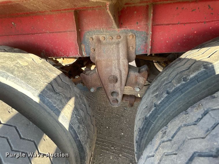 image for item EB2725 1957 Fruehauf tank trailer