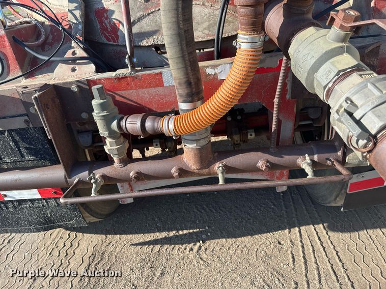 image for item EB2725 1957 Fruehauf tank trailer